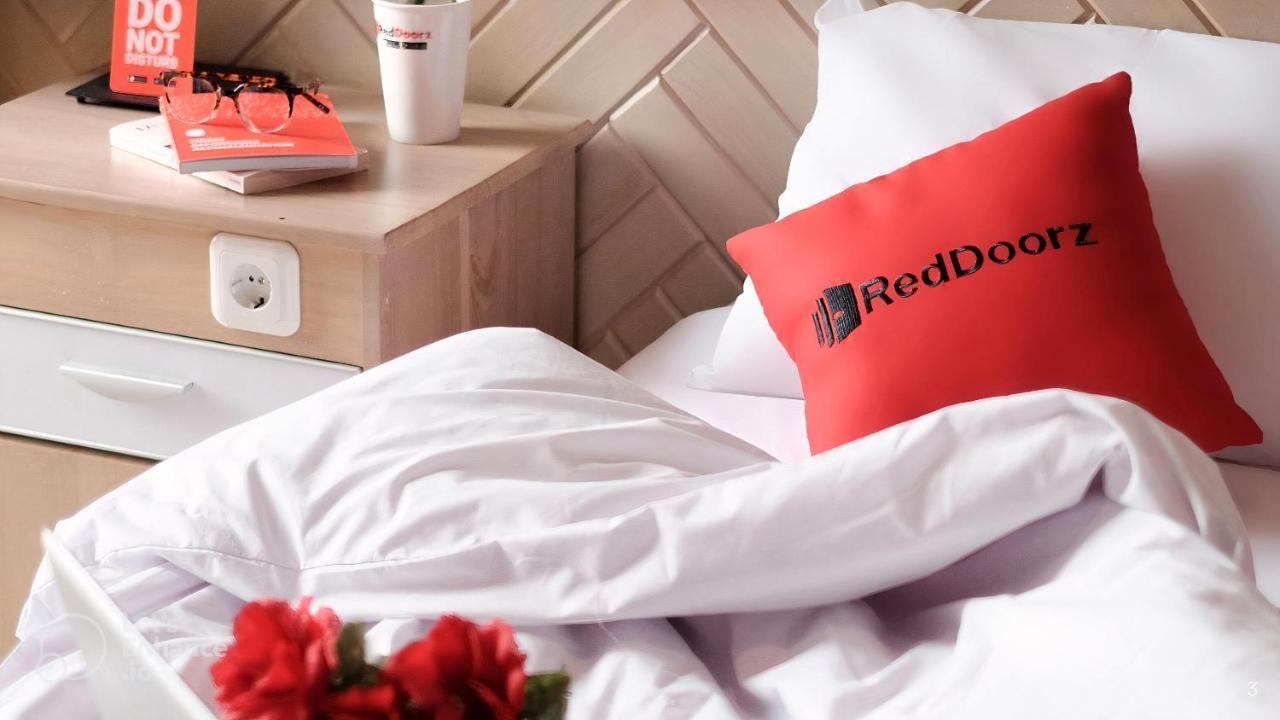 Reddoorz Tahami Hotel Near Kha Van Can Ho Chi Minh Zewnętrze zdjęcie